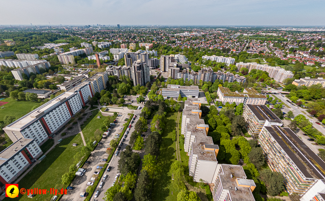 09.05.2023 - Marx-zentrum mit Karl-Marx-Ring 52-62 und 53-57 in Neuperlach